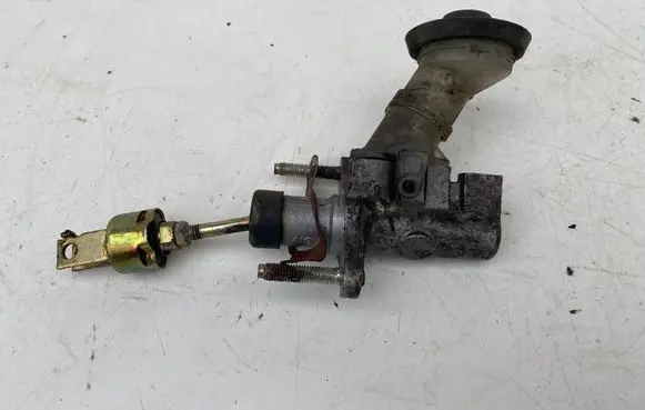 Toyota Corolla E110 Clutch master cylinder