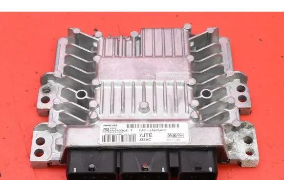 Ford C-MAX I Engine control unit/module ECU 7M5112A650AUE