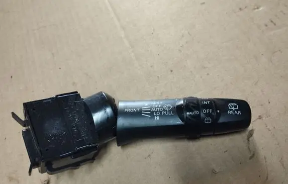 Peugeot 4007 Wiper control stalk E532016