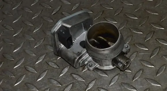 BMW 1 E81 E87 Throttle valve 7804373