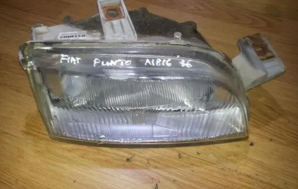 Fiat Punto (176) Headlight/headlamp 46402649