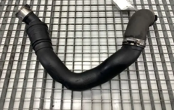 Jaguar F-Pace Intercooler hose/pipe GX736N650AE