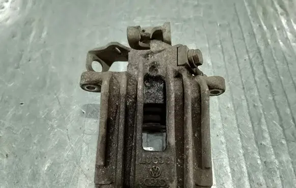Seat Ibiza IV (6J,6P) Rear brake caliper