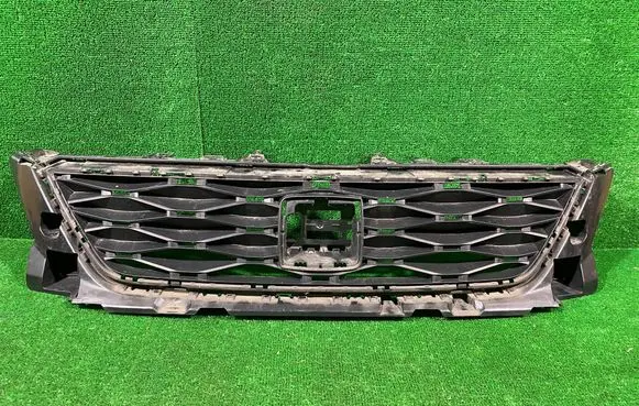 Seat Ateca Front bumper upper radiator grill 575853654C