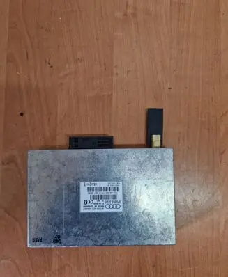Audi A4 S4 B7 8E 8H Bluetooth control unit module 8P0862335E