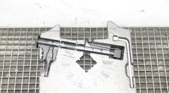 Mercedes-Benz SL R230 Tool set A2306841037