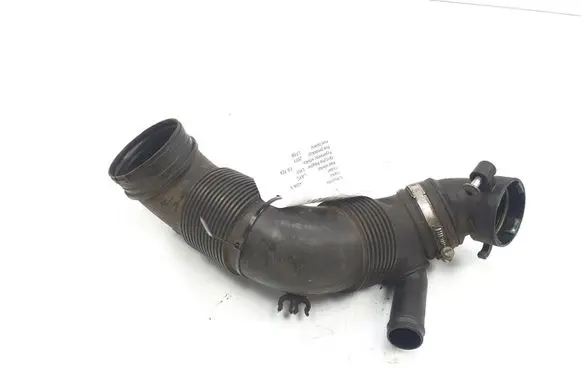 Skoda Octavia Mk2 (1Z) Air intake hose/pipe 3C0129654M