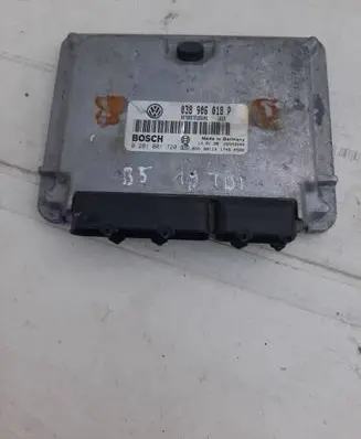 Volkswagen PASSAT B5 Engine control unit/module 038906018P 28SA3504 0281001720