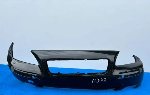Volvo V70 Front bumper 08693340
