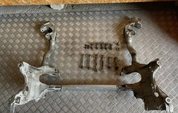 Audi A5 8T 8F Front subframe 8T0399315H 4030103012B8