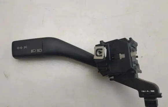 Volkswagen Golf V Indicator stalk ANP80H012A 1K0953513