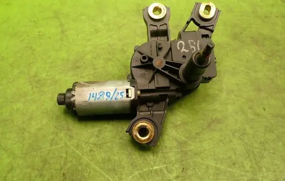 Volkswagen PASSAT B6 Rear window wiper motor 53027612