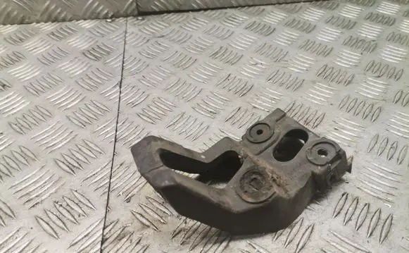 Audi A4 S4 B6 8E 8H Fender mounting bracket 8e0853922d