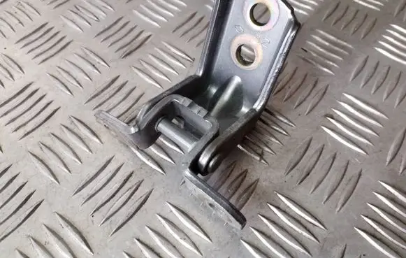 Infiniti FX Rear door lower hinge