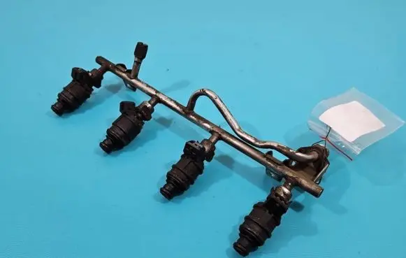 Opel Zafira A Fuel injector 90536149 IMPRK1367137