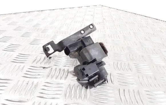 Audi A6 S6 C6 4F Turbo system vacuum part 059906628B