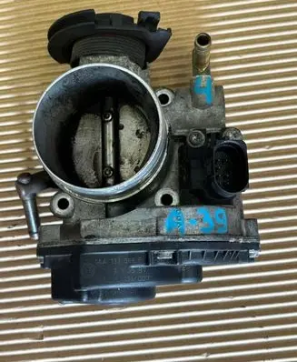 Volkswagen Bora Throttle valve 06A133066E 08236111007 13597