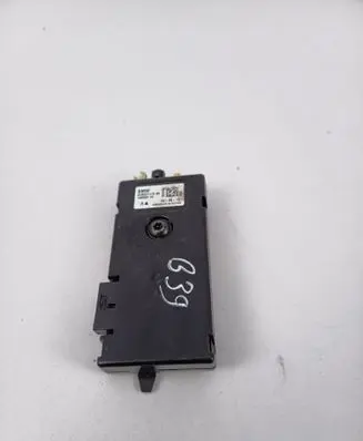 BMW 4 F36 Gran coupe Aerial antenna amplifier 9231179