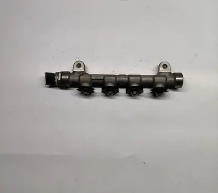 Infiniti FX Fuel main line pipe H8200897892 H8200880547 0445216037