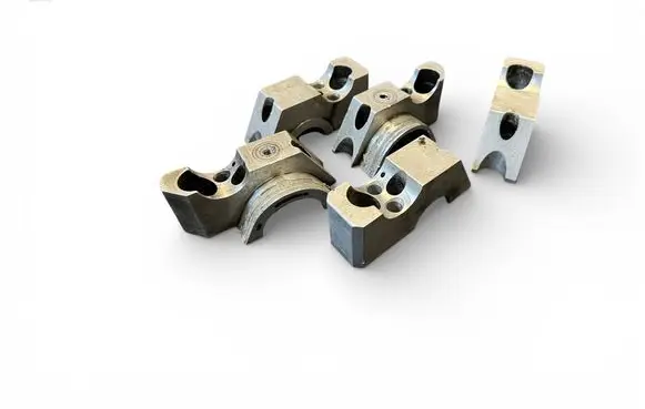 Volkswagen PASSAT B5.5 Camshaft holder 