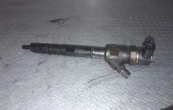 KIA Sorento Fuel injector 0445110275