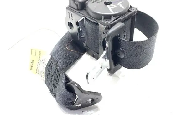 Rear seatbelt
