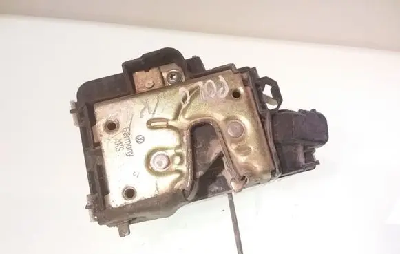 Volkswagen Polo III 6N 6N2 6NF Rear door lock 1H4839015