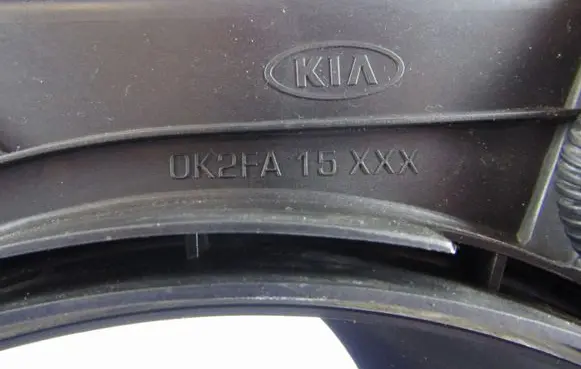 KIA Carens I Radiator cooling fan shroud 0K2FA15XXX