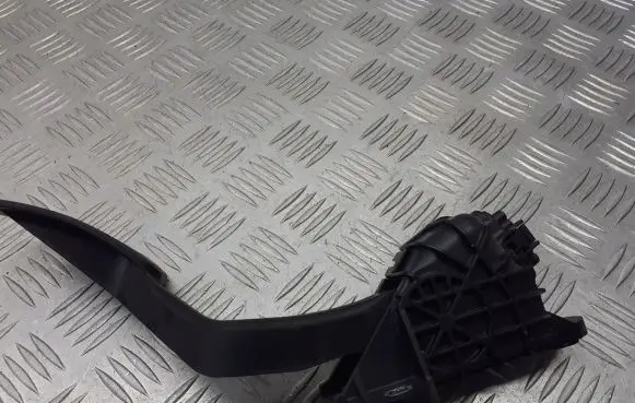 Mazda 6 Accelerator throttle pedal 198800-3420
