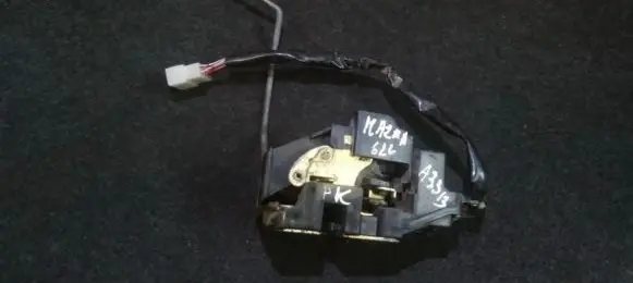 Mazda 626 Front door lock