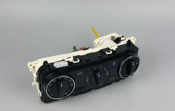 Mercedes-Benz A W169 Climate control unit A1699000900 69780018