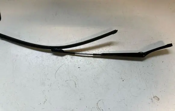 Skoda Rapid (NH) Windshield/front glass wiper blade 