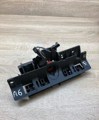 Tailgate/trunk/boot lock/catch/latch