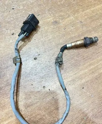 BMW 1 E81 E87 Lambda probe sensor 7512985