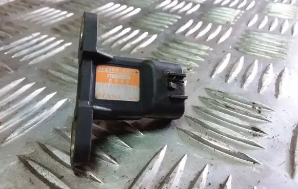 Mazda Premacy Air pressure sensor 0798005690