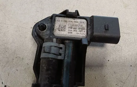 Audi A7 S7 4G Exhaust gas pressure sensor 059906051A 0281006006