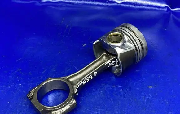 Volkswagen PASSAT B7 Piston with connecting rod 81L97A 03LAA 038J