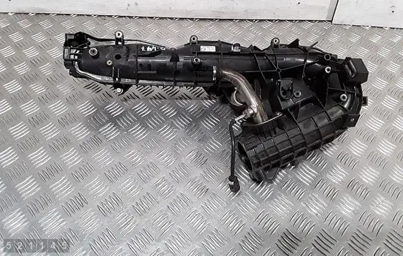 BMW 5 F10 F11 Intake manifold 851136301