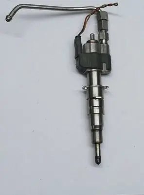 BMW 3 E90 E91 Fuel injector 7589048
