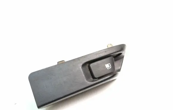 Toyota Yaris Fuel tank opening switch 