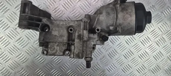 BMW 5 E60 E61 Oil filter mounting bracket 1713838 6750330270