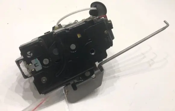 Audi A4 S4 B6 8E 8H Front door lock 8E1837016C