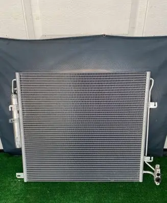 Land Rover Discovery 3 - LR3 Air conditioning (A/C) radiator (interior) LR018404