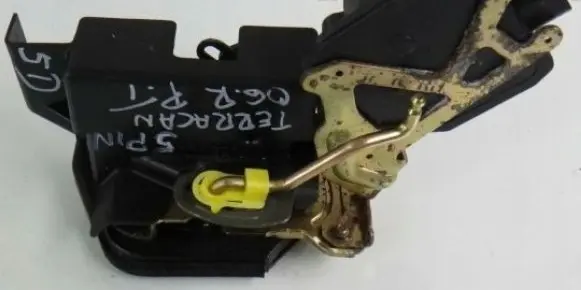 Hyundai Terracan Front door lock 3247994