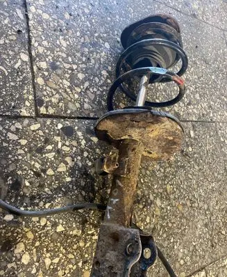 Toyota Prius (XW20) Front shock absorber/damper