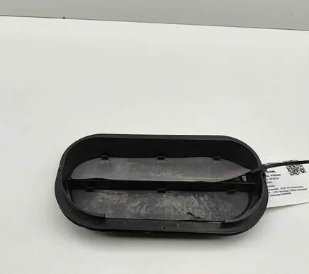 Audi A6 S6 C8 4K Quarter panel pressure vent 6R0819465C