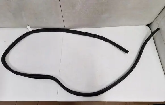 Mitsubishi ASX Rubber seal front coupe door 