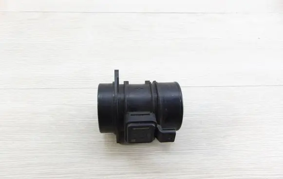 Nissan Note (E12) Mass air flow meter 5WK97021 8200682558 H8200702517