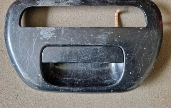 Mitsubishi L200 Tailgate/trunk/boot exterior handle