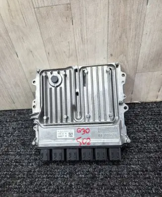 BMW 5 G30 G31 Engine control unit/module 8693212 0261S18706 030868777